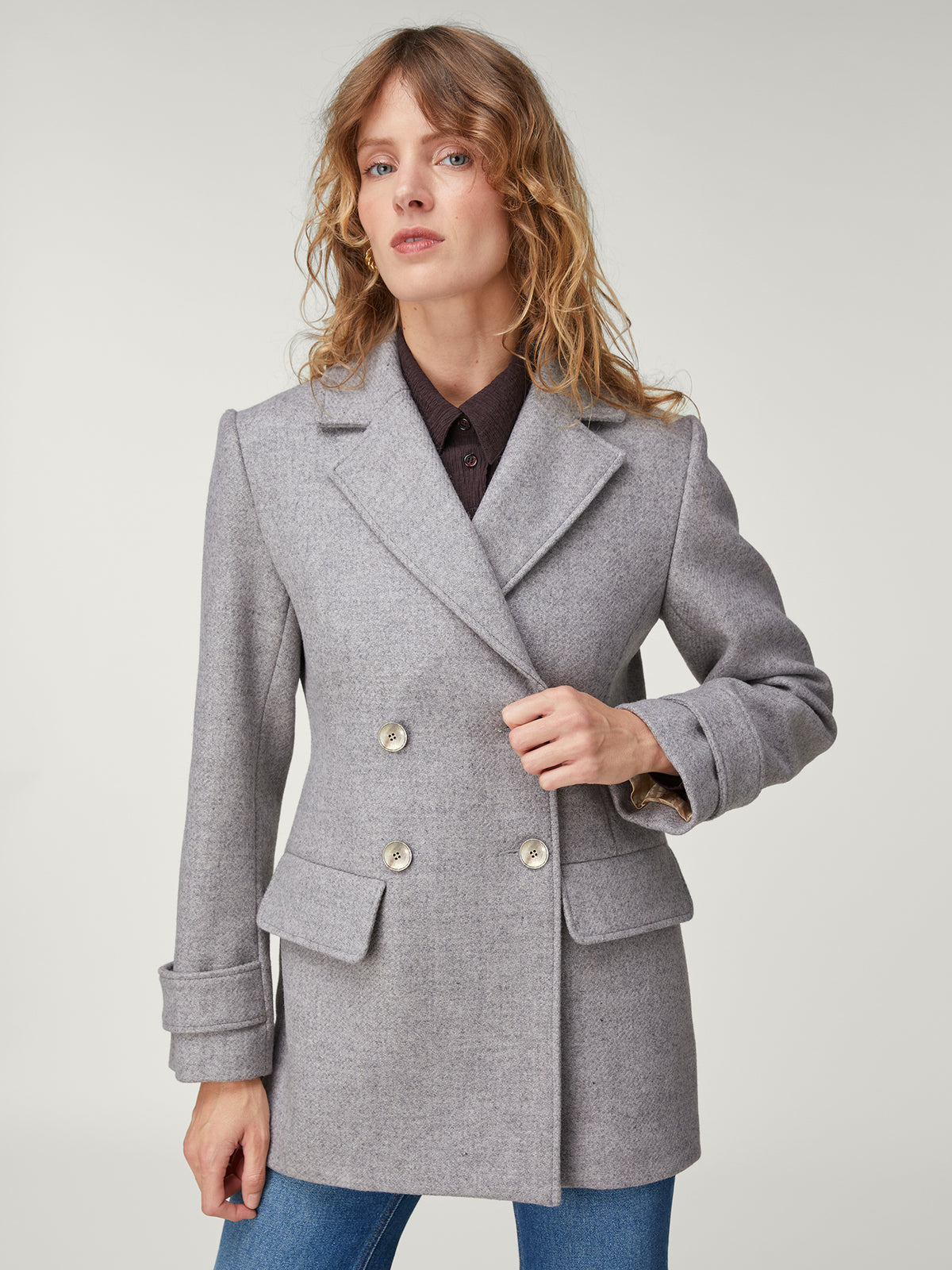 Fitted wool coat online